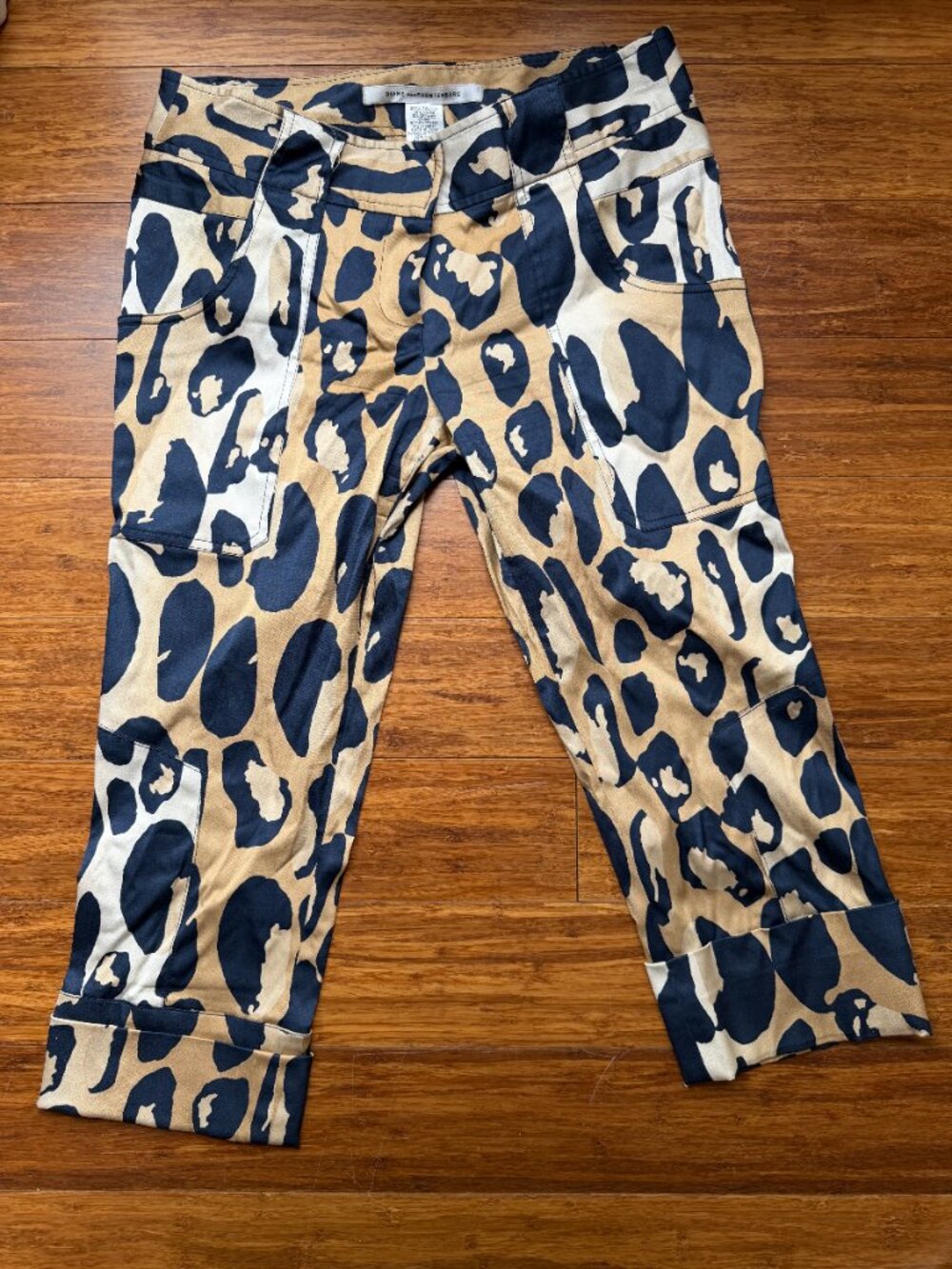 DVF Diane von Furstenberg Silk Blend Leopard Cropped Pants Size 4